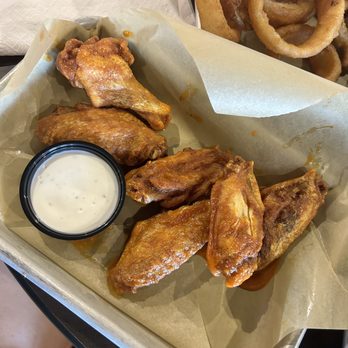 Buffalo Wild Wings - 6 piece Buffalo sauce - Chicken Wings Near Me - Daly City, California Buffalo Wild Wings - 6 piece Buffalo sauce - Chicken Wings Near Me - Daly City, California
