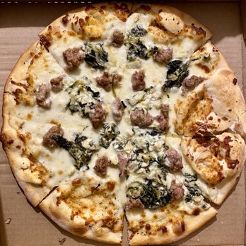 The Green Owl - White pie add sausage - must try, so good! - American Near Me - Wisconsin Dells, Wisconsin The Green Owl - White pie add sausage - must try, so good! - American Near Me - Wisconsin Dells, Wisconsin