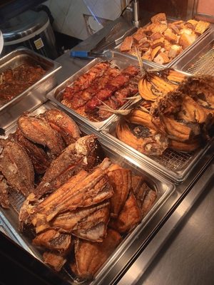 R & B Filipino Cuisine by null
