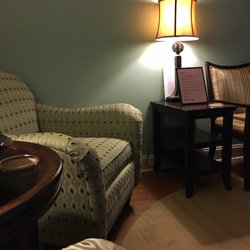 Center of Imaging Excellence - Really liking the relaxing ambiance in the private waiting/tv area in the back at Center of Imaging Excellence. 20170802