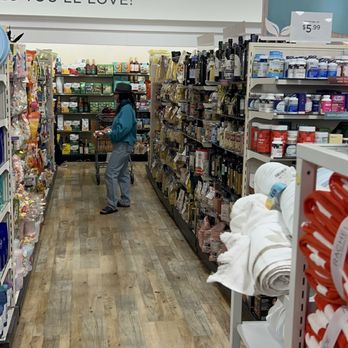 HomeGoods - Food area - Department Stores Near Me - El Segundo, California