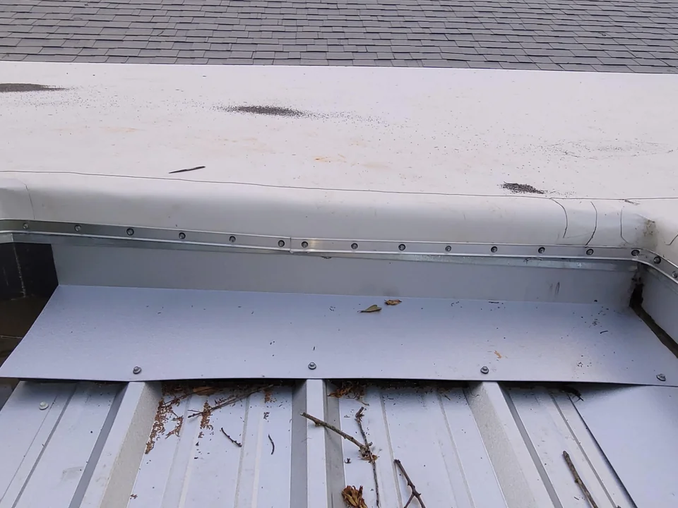 Slide of Discount Roofers