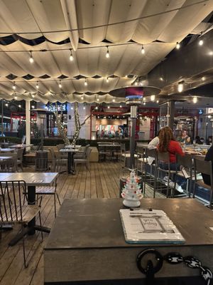 EMC Seafood & Raw Bar by null