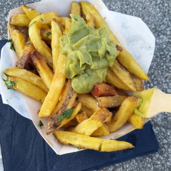 Frittenküche - Knoblauchfritten mit Guacamloe - Fast Food Near Me - Dortmund, NW Frittenküche - Knoblauchfritten mit Guacamloe - Fast Food Near Me - Dortmund, NW