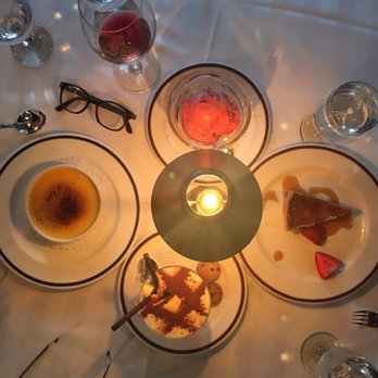 Le Continental - Dessert - French Near Me - Quebec City, Quebec Le Continental - Dessert - French Near Me - Quebec City, Quebec