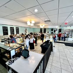 La Bonne Bouchee - Bakery side