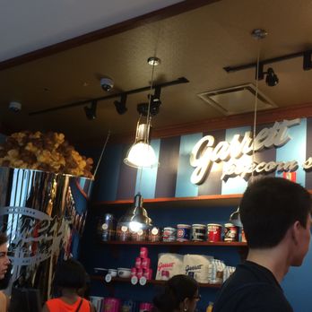 Garrett Popcorn Shops - interior - Popcorn Shops Near Me - Chicago, Illinois
