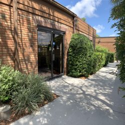 Velasquez-Pierce Family Dentistry - Outdoor entrance