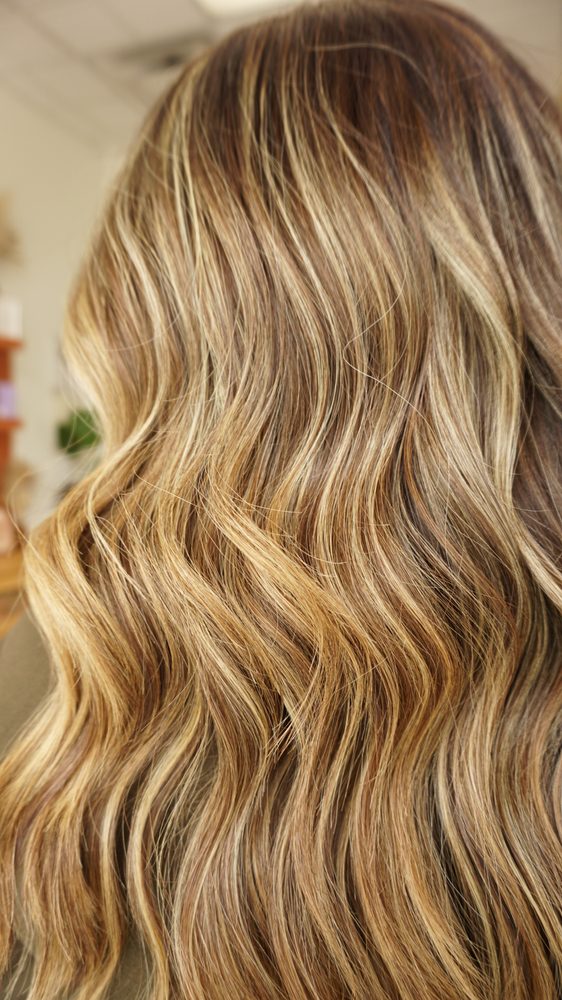 Gold & Braid Salon Logo