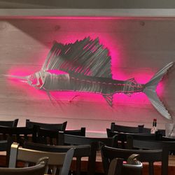 Castaway’s Seafood & Grill - Cool decor