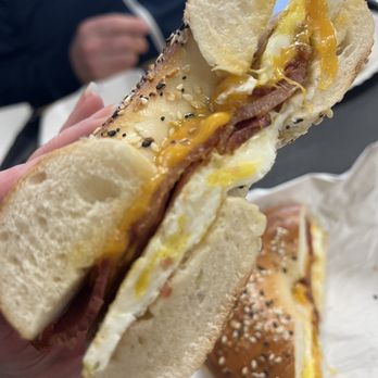 Born 2 Bagel - Breakfast sandwich - Bagels Near Me - Douglass Hills, Kentucky Born 2 Bagel - Breakfast sandwich - Bagels Near Me - Douglass Hills, Kentucky