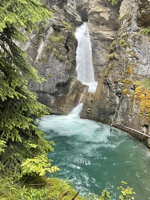 Johnston Canyon by null