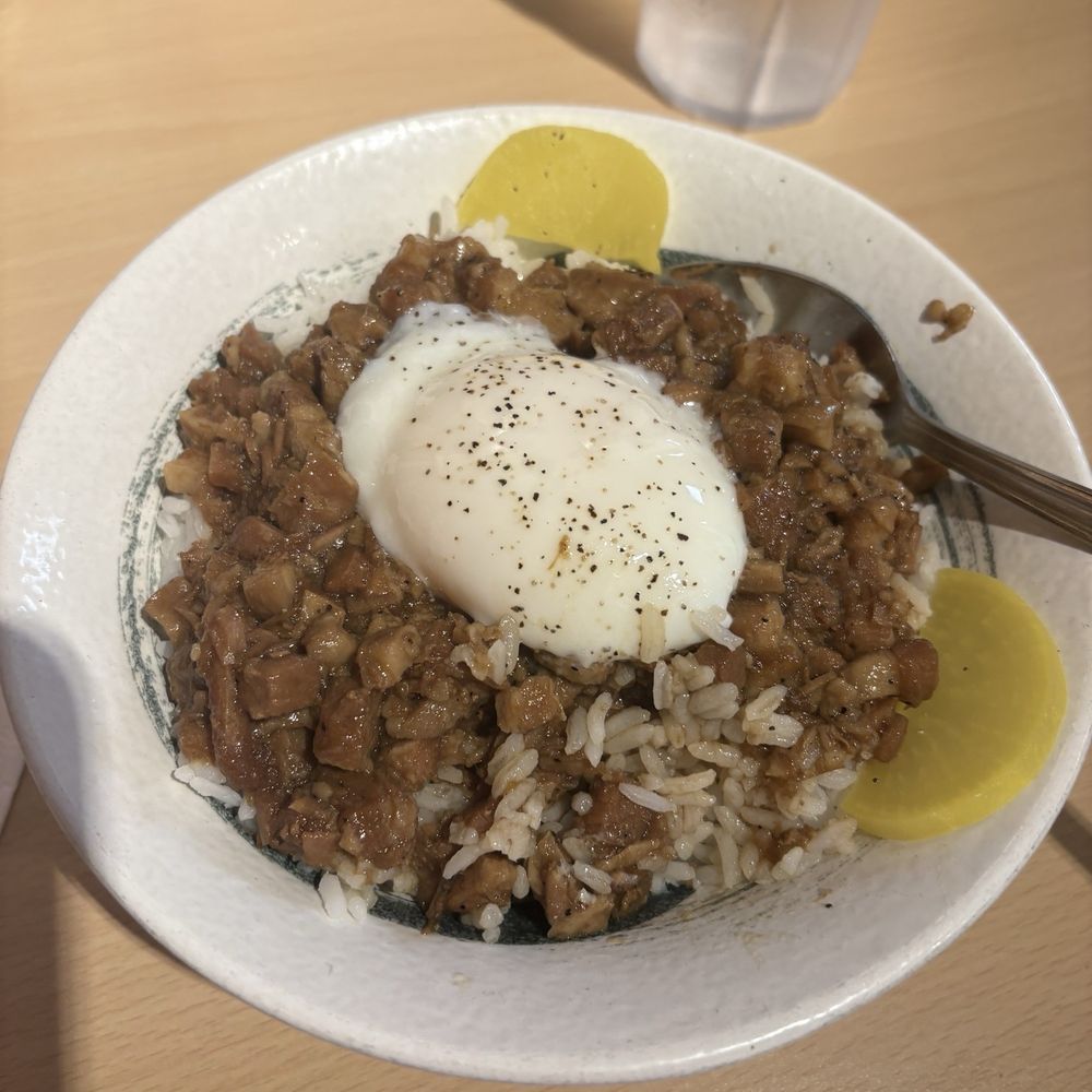 Honolulu Noodle & Co - meat rice - Ramen Near Me - Honolulu, Hawaii