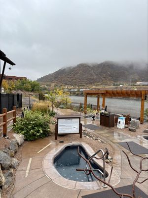 Iron Mountain Hot Springs by null