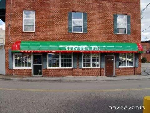 Social spots from Rooster's Pub