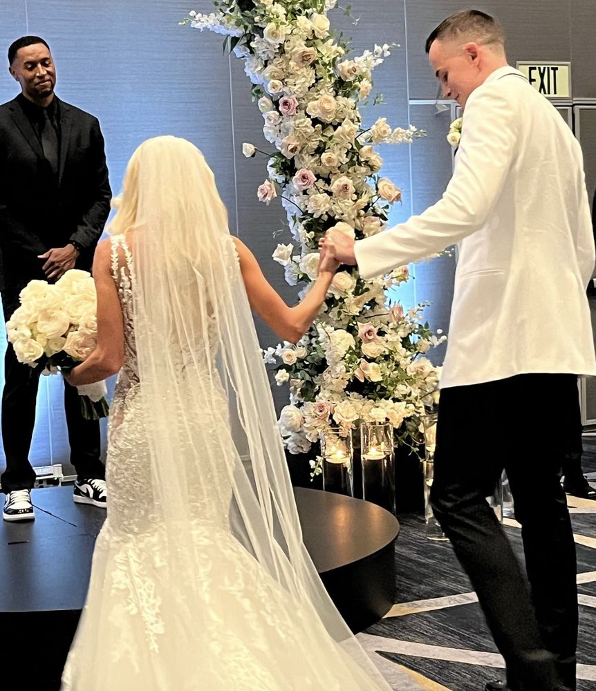 BLOOMS BY BRECK Updated October 2024 Overland Park, Kansas Floral