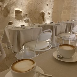 Aquatio - Breakfast in a cave!