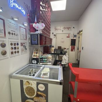 Bless' Sweet Escape by Leng - Bakeries Near Me - Los Angeles, California
