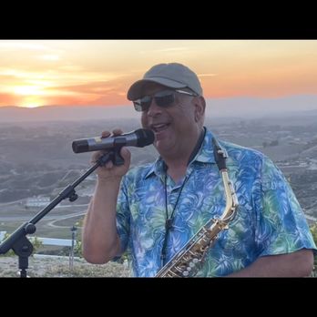 Tony Merlo - Sunset crooning - Musicians Near Me Tony Merlo - Sunset crooning - Musicians Near Me
