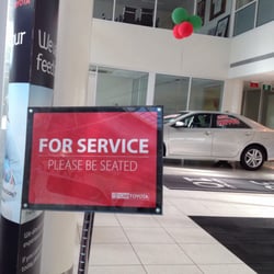 CMI Toyota - Waiting area