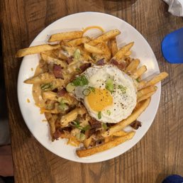 Breakfast Poutine