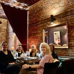 Baxter’s 1892 - Friends enjoying brunch