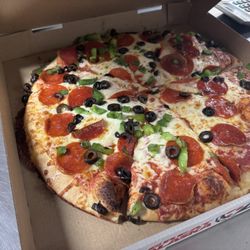 Great Alaska Pizza - Pep Pepperoni with Olives and Peppers.