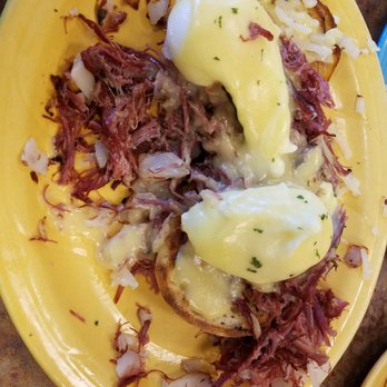 Kitchen Table Cafe - Evergreen Place - Corned beef hash benedict - Breakfast & Brunch Near Me - Vancouver, Washington Kitchen Table Cafe - Evergreen Place - Corned beef hash benedict - Breakfast & Brunch Near Me - Vancouver, Washington