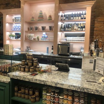Lady Yum - Pioneer Square - Macarons Near Me - Seattle, Washington