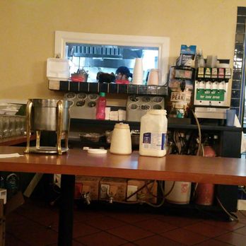 El 7 Mares Restaurant - Montebello - Food left out - Mexican Near Me - Los Angeles, California