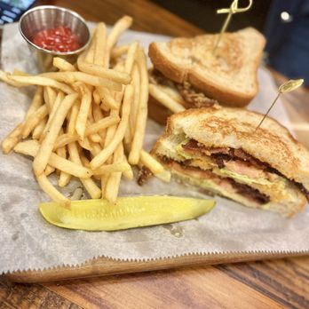 The Farmhouse Tuscan - A magnificent BLT, I think I just gave it a new name! - Tuscan Near Me - Alexandria, Virginia