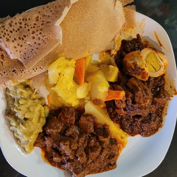 Queen of Sheba - Meat combo for one - Ethiopian Near Me - Denver, Colorado