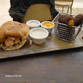 HaPina Eatery - Kosher Near Me - Charlotte, North Carolina