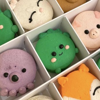 Daan Go Cake Lab - Desserts Near Me - Toronto, Ontario