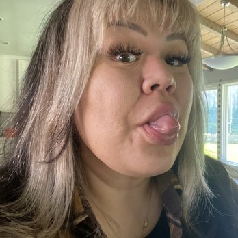 Salon Amerige - Fresh razor cut and face frame bangs, super clean platinum hybrid! Xo - Hair Salons Near Me - Fullerton, California Salon Amerige - Fresh razor cut and face frame bangs, super clean platinum hybrid! Xo - Hair Salons Near Me - Fullerton, California