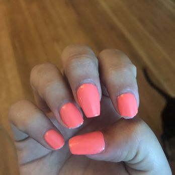 La Bella Nail Spa - This is one of my hands not even 3 hours after leaving the salon. - Nail Salons Near Me - Salinas, California