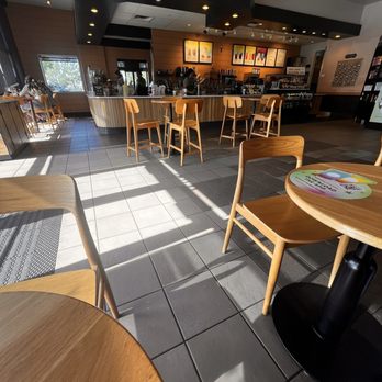 Starbucks - Coffee & Tea Near Me - San Jacinto, California
