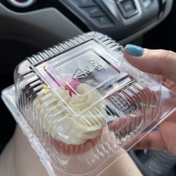 Artist's Way Creation Bakery Cafe - Pink lemonade cupcake - a little smooshed