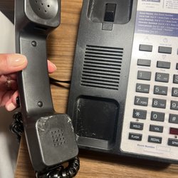Holiday Inn Express & Suites Heath - Newark - Sticky dirty phone