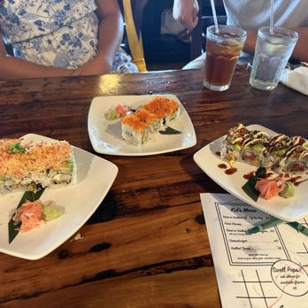 Harbor Docks - Volcano roll, calafornia roll, big popi - Sushi Bars Near Me - Destin, Florida Harbor Docks - Volcano roll, calafornia roll, big popi - Sushi Bars Near Me - Destin, Florida