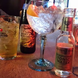 Hoxton Gin & Elderflower tonic & Angry Orchard cider
