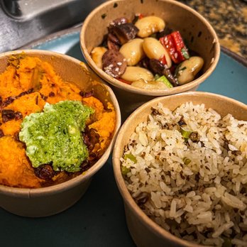 Pecking House - Sides: Yams, Heirloom Bean Salad, Dirty Rice - Chicken Shop Near Me - Brooklyn, New York