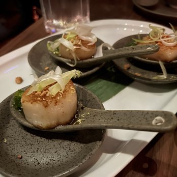 Hang - Five spice scallops - Bars Near Me - Montreal, Quebec