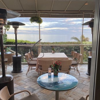 Geoffrey's Malibu - Outside patio - Seafood Near Me - Malibu, California