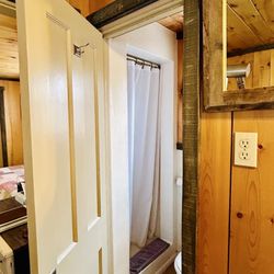 Moore' s Old Pine Inn - Cabin 1 - Gold Gulch - bathroom