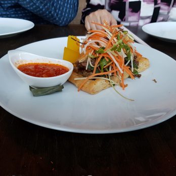 Loloan Lobby Bar - Braised oxtail with pickled veggies and sambal sauce - Asian Fusion Near Me - Waterloo, Ontario Loloan Lobby Bar - Braised oxtail with pickled veggies and sambal sauce - Asian Fusion Near Me - Waterloo, Ontario