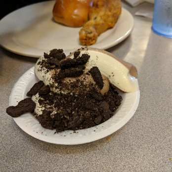 Western Sizzlin - Ice Cream w/Oreo topping - Steakhouses Near Me - Florence, South Carolina Western Sizzlin - Ice Cream w/Oreo topping - Steakhouses Near Me - Florence, South Carolina