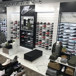 Shoe Palace
