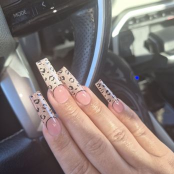 J'adore Nail Bar - Super cute cat eye design - Nail Salons Near Me - Palmdale, California J'adore Nail Bar - Super cute cat eye design - Nail Salons Near Me - Palmdale, California