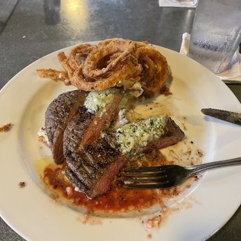 Kool Beanz Cafe - Peppered Flank Steak - New American Near Me - Tallahassee, Florida Kool Beanz Cafe - Peppered Flank Steak - New American Near Me - Tallahassee, Florida